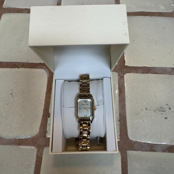 Anne Klein Octagonal Shaped Metal Bracelet Watch- NEW - Picture 1 of 4
